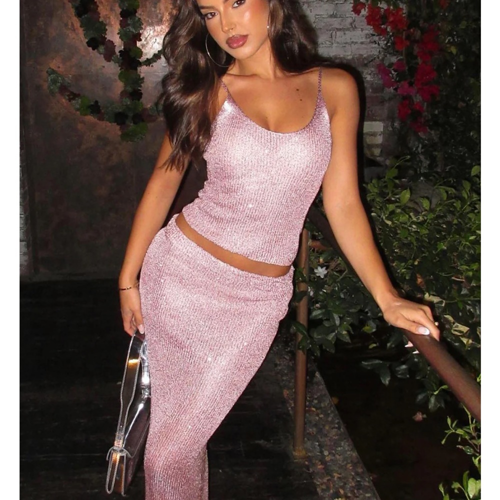 Elegant Pink Sequin Skirt